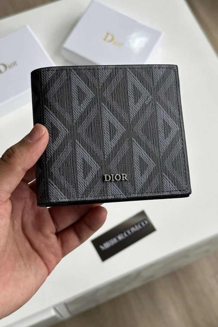 محفظة DIOR للشباب