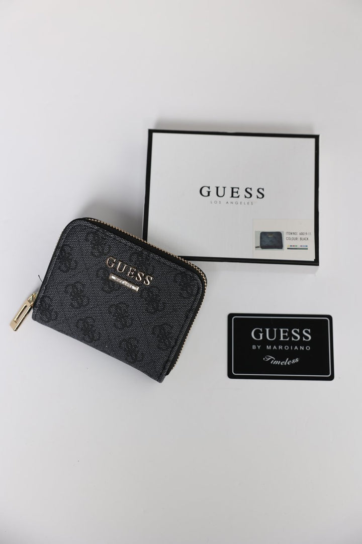 محفظة GUESS صغير