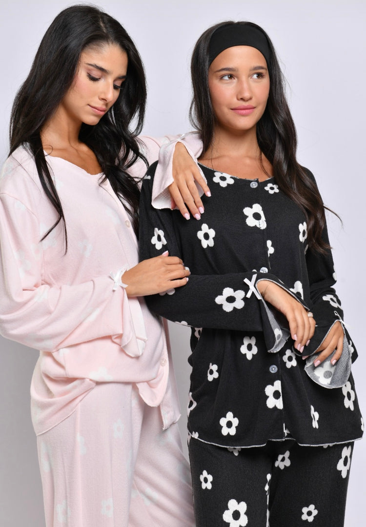 بجامة خريفي ورد